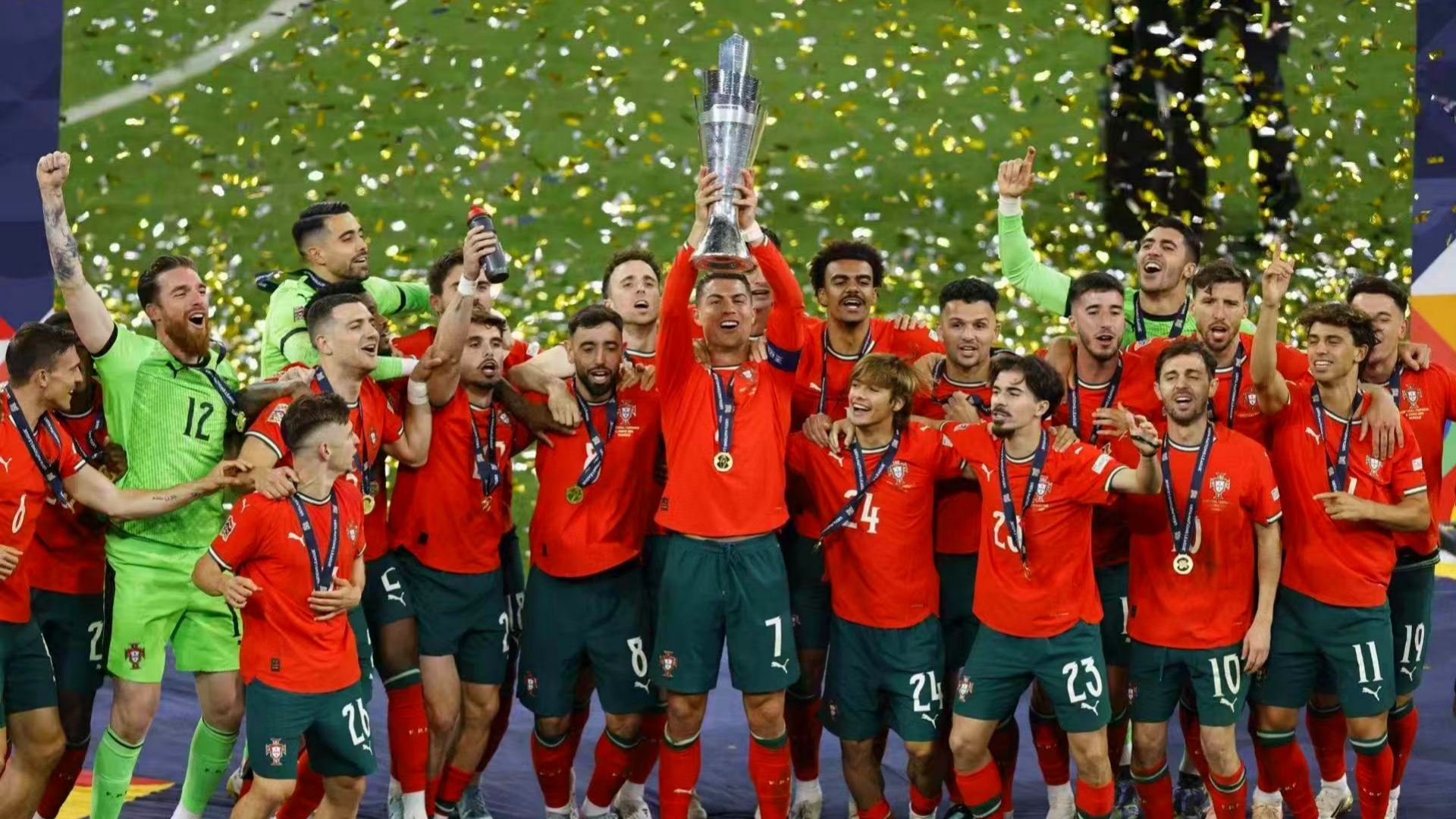 包含欧国杯预选赛竞争激烈,各队欲夺冠军殊荣的词条 包含欧国杯预选赛竞争激烈,各队欲夺冠军殊荣的词条