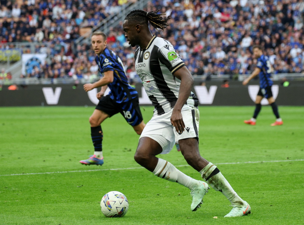 关于乌迪内斯球员为保持团队精神而努力的信息 关于乌迪内斯球员为保持团队精神而努力的信息