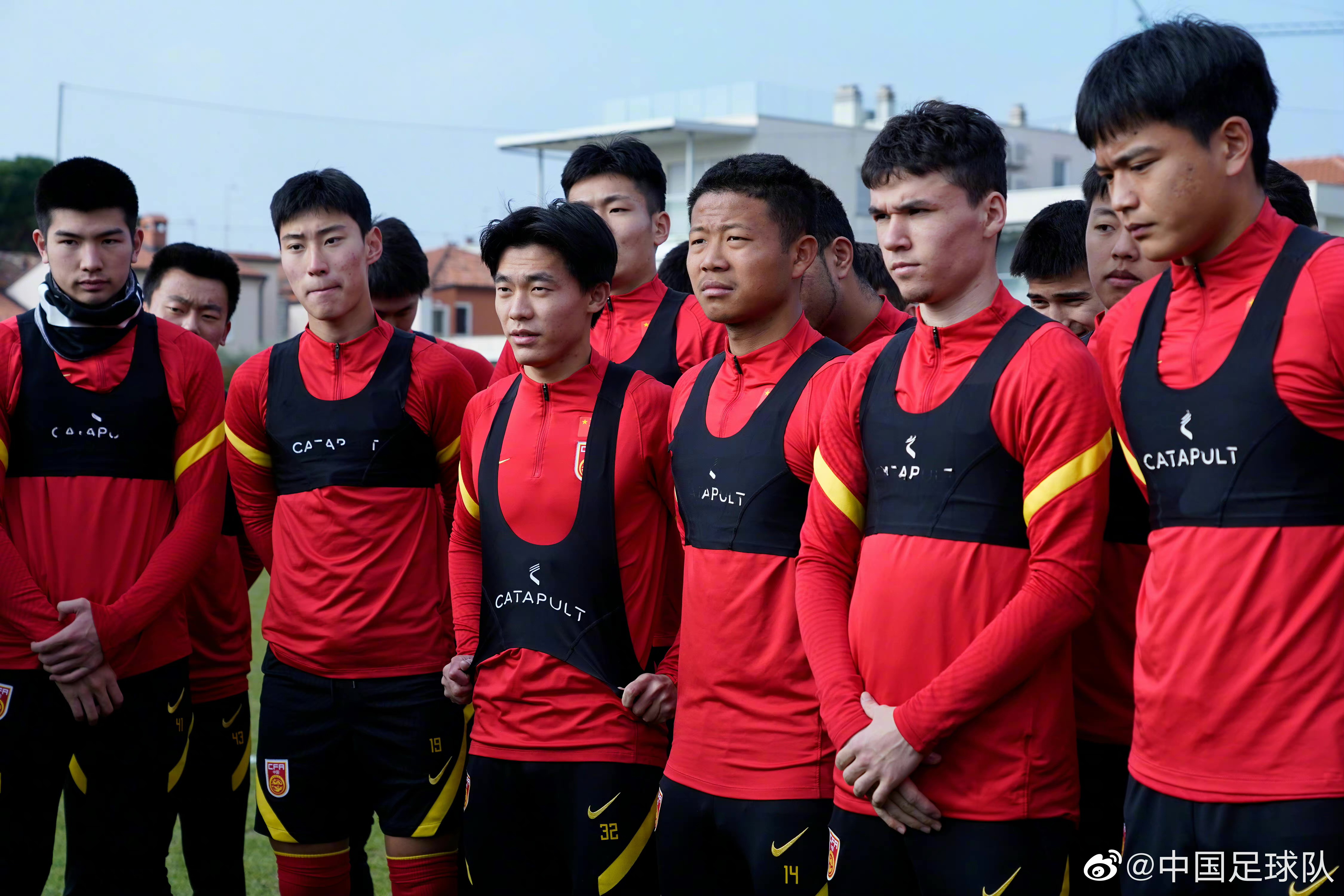 包含乌兹别克斯坦情绪高涨,积极备战下一场比赛的词条 包含乌兹别克斯坦情绪高涨,积极备战下一场比赛的词条