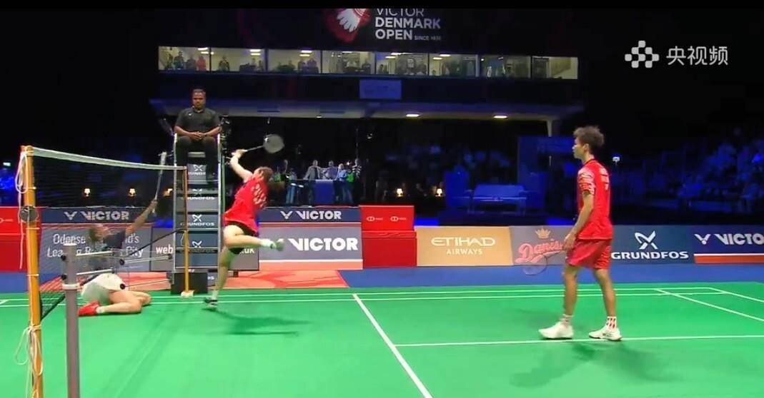 关于韩国羽毛球队爆冷丹麦羽毛球队，陶菲克三分雨点燃全场的信息